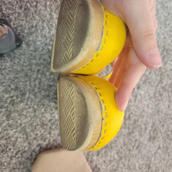 Yellow Women's Shoes - Picture 4 of 13